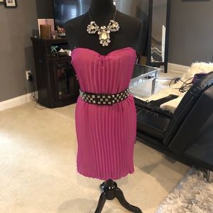 Pink sweetheart neckline mini dress